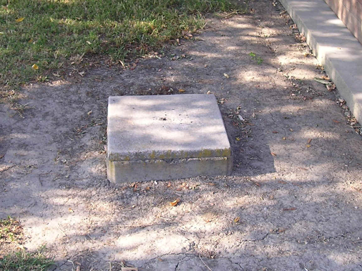 pozzetto.JPG (373111 byte)